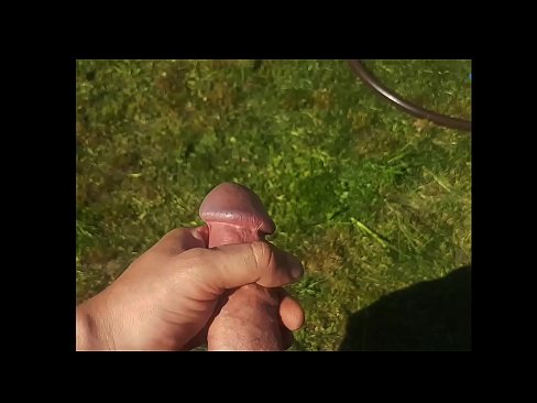 ❤️ A boazona se fode e se ejacula com um esguicho em um jardim de verão Porno vídeo em pt-br.com-porn-kai.ru ﹏
